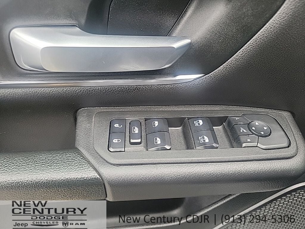 Used 2025 RAM 1500 Big Horn AWD/4WD image 10