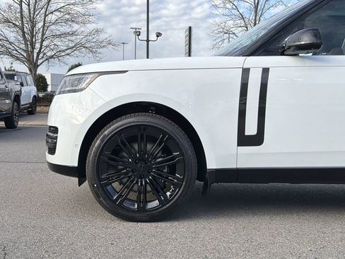 New 2026 Land Rover Range Rover Long Wheelbase SE image 9