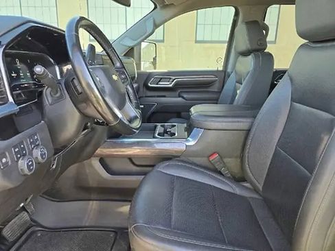 Used 2024 Chevrolet Silverado 2500 LTZ w/ LTZ Plus Package image 3