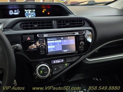 Used 2016 Toyota Prius C Two FWD image 20
