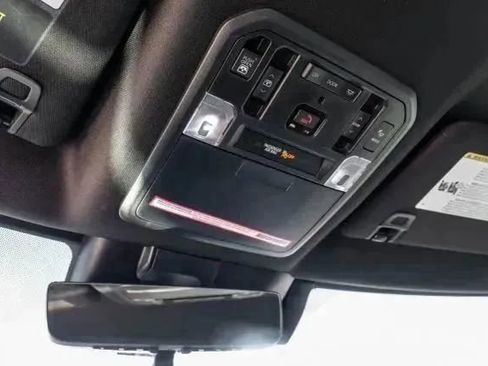 Used 2024 Toyota Tundra Capstone AWD/4WD image 30