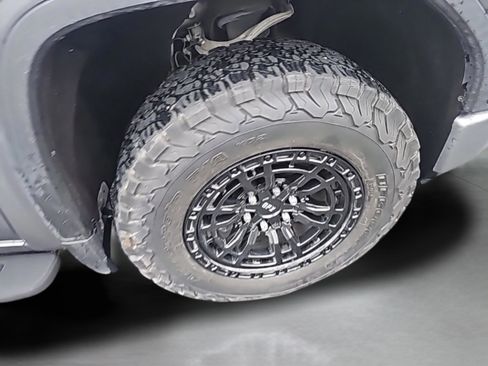 Used 2022 GMC Sierra 1500 AT4 w/ AT4 Premium Package image 16