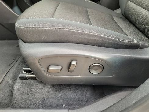 Used 2024 Chevrolet Traverse LT FWD image 13