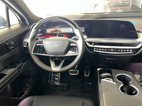 New 2026 Cadillac Lyriq V image 11