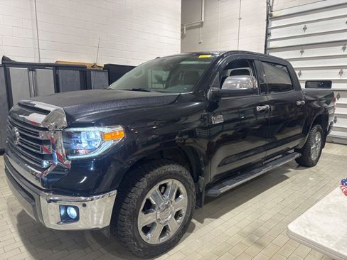 Used 2019 Toyota Tundra 1794 Edition image 12