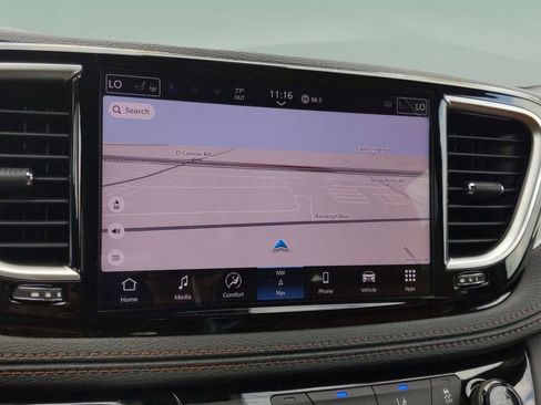 New 2026 Chrysler Pacifica Pinnacle image 36