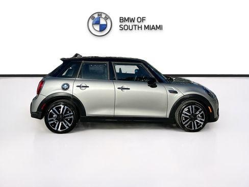 Certified 2023 MINI Cooper S w/ Signature Upholstery Package image 8