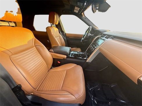 Used 2019 Land Rover Discovery HSE Luxury image 33
