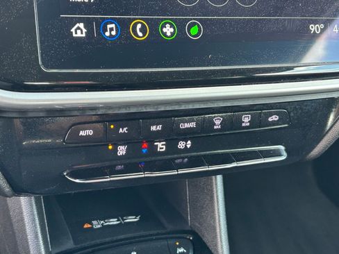 Used 2023 Chevrolet Bolt EUV LT image 22