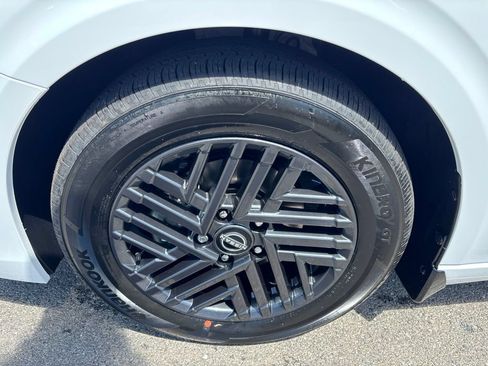New 2026 Nissan Sentra SV w/ SV Convenience Package FWD image 9