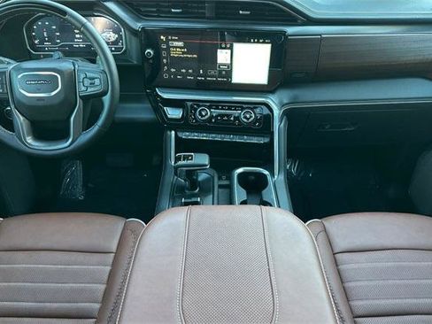 Used 2025 GMC Sierra 1500 Denali Ultimate image 14
