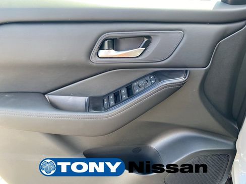 New 2026 Nissan Rogue SV FWD image 13