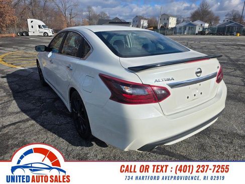 Used 2017 Nissan Altima 2.5 SR w/ Midnight Edition Package image 3