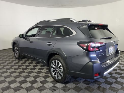 Used 2025 Subaru Outback Touring w/ Tech Package 2 AWD/4WD image 6