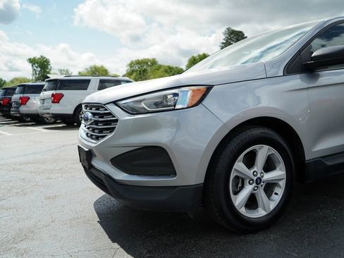 Used 2020 Ford Edge SE image 10