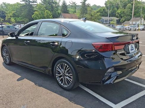 Used 2023 Kia Forte GT-Line w/ GT-Line Premium Package FWD image 4
