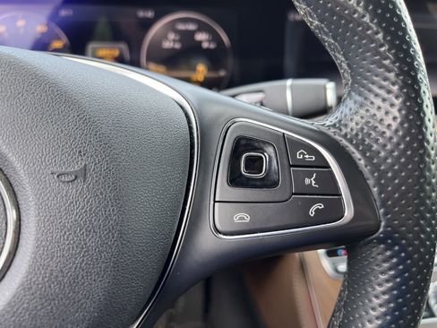 Certified 2018 Mercedes-Benz E 300 4MATIC image 20