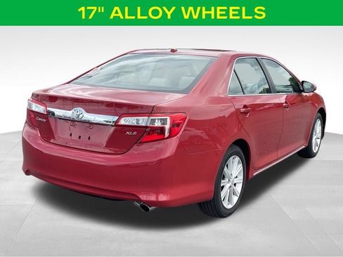 Used 2012 Toyota Camry XLE w/ Leather Pkg FWD image 7