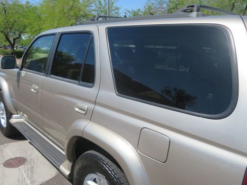 Used 2002 Toyota 4Runner SR5 image 7