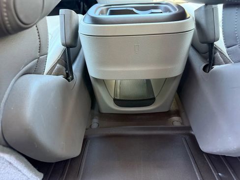 Used 2017 Chrysler Pacifica Touring-L image 34