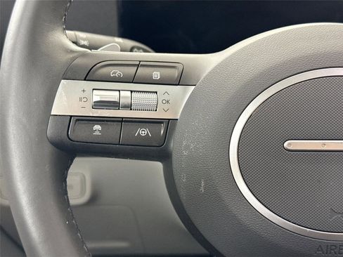 Used 2024 Hyundai Kona Limited FWD image 18