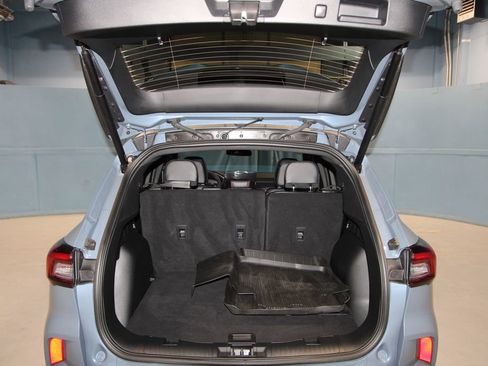 Used 2025 Ford Escape ST-Line Elite image 41