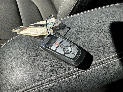 Used 2024 Ford Escape Active image 34