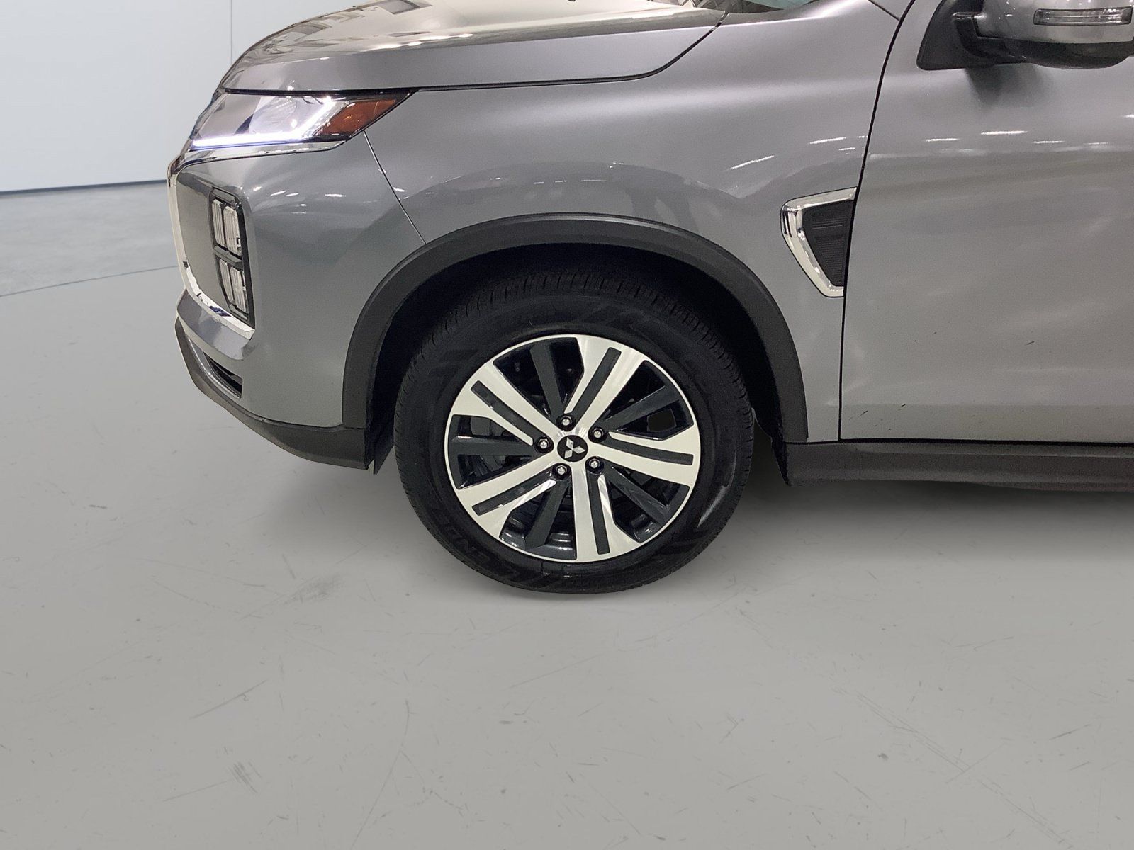 Used 2024 Mitsubishi Outlander Sport SE AWD/4WD image 9