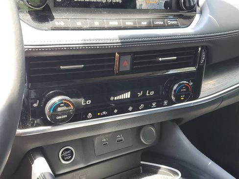 Used 2023 Nissan Rogue Platinum FWD image 30