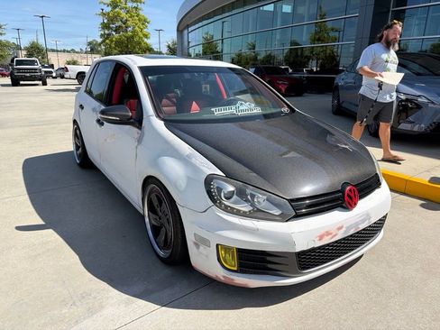 Used 2012 Volkswagen Golf 4-Door FWD image 4