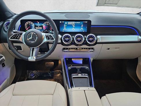 Used 2026 Mercedes-Benz GLB 250 image 14