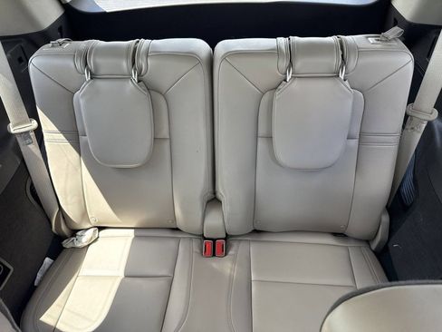 Used 2023 Lincoln Aviator 2WD w/ Premium Package image 16