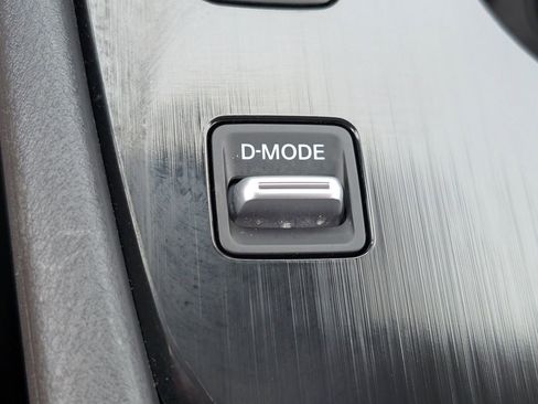 Certified 2025 Nissan Rogue SV w/ SV Premium Package FWD image 19