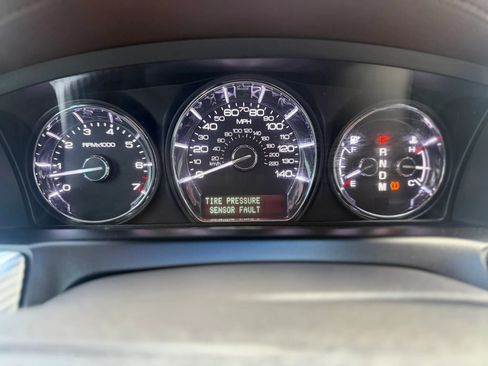Used 2012 Lincoln MKS AWD image 11