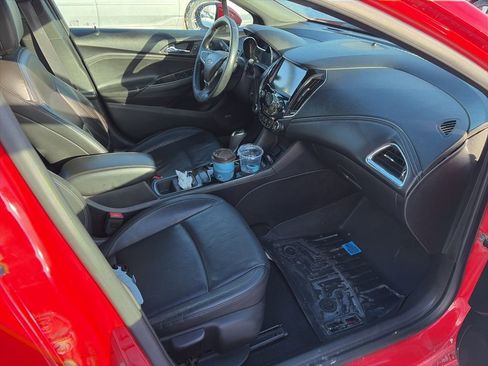 Used 2017 Chevrolet Cruze Premier image 10