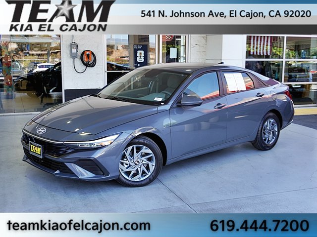 Used 2024 Hyundai Elantra SEL FWD image 1