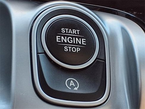 Used 2023 Mercedes-Benz GLB 250 image 17