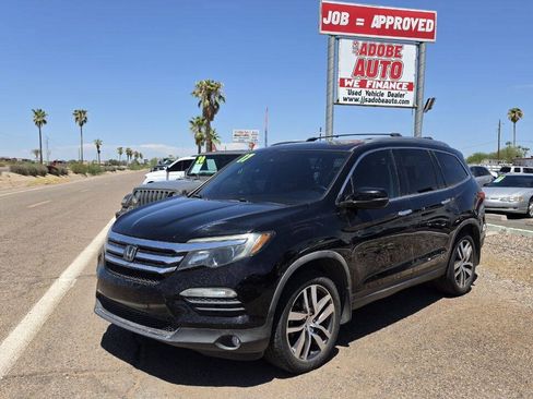 Used 2017 Honda Pilot Touring image 1