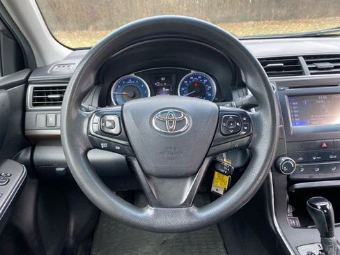 Used 2016 Toyota Camry LE FWD image 18