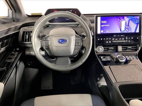 Used 2023 Subaru Solterra Limited image 4