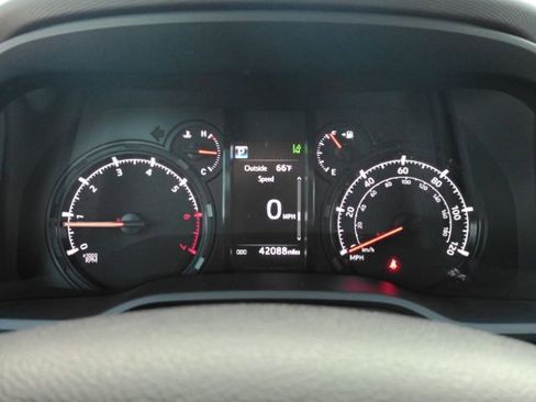 Used 2023 Toyota 4Runner SR5 Premium w/ Moonroof Package image 39