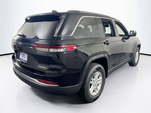 Used 2023 Jeep Grand Cherokee Laredo w/ Luxury Tech Group I image 5