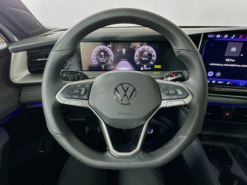 New 2026 Volkswagen Tiguan SE R-Line image 11