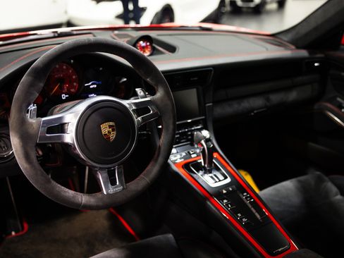 Used 2014 Porsche 911 GT3 image 15