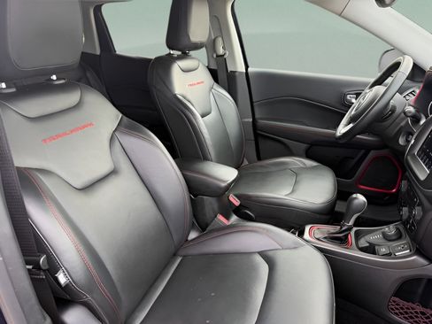 Used 2018 Jeep Compass Trailhawk w/ Leather Interior Group AWD/4WD image 27
