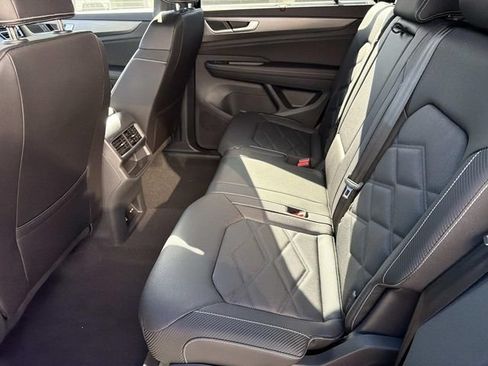 New 2026 Volkswagen Atlas Cross Sport SE FWD image 11