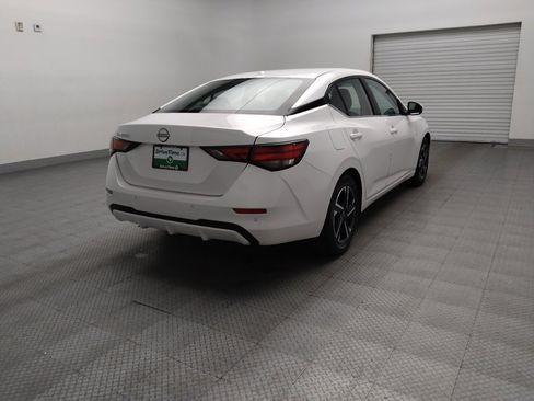 Used 2025 Nissan Sentra SV FWD image 9
