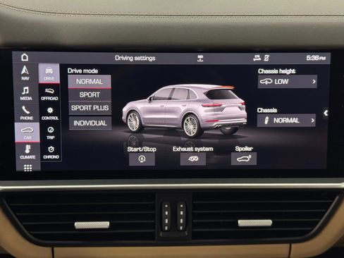 Used 2019 Porsche Cayenne Turbo image 28