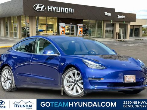 Used 2018 Tesla Model 3 Long Range image 1