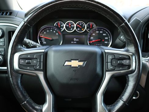 Used 2021 Chevrolet Silverado 1500 LT image 12
